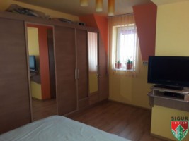 apartament-3-camere-nou-intabulat-mobilat-si-utilat-zona-strand-4